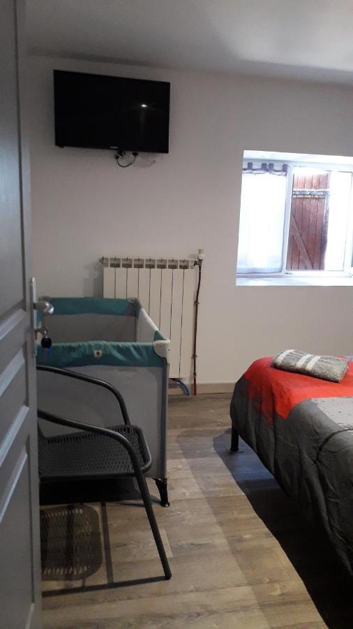 Les Tremieres Bed and Breakfast Saint-Paul-des-Fonts Εξωτερικό φωτογραφία