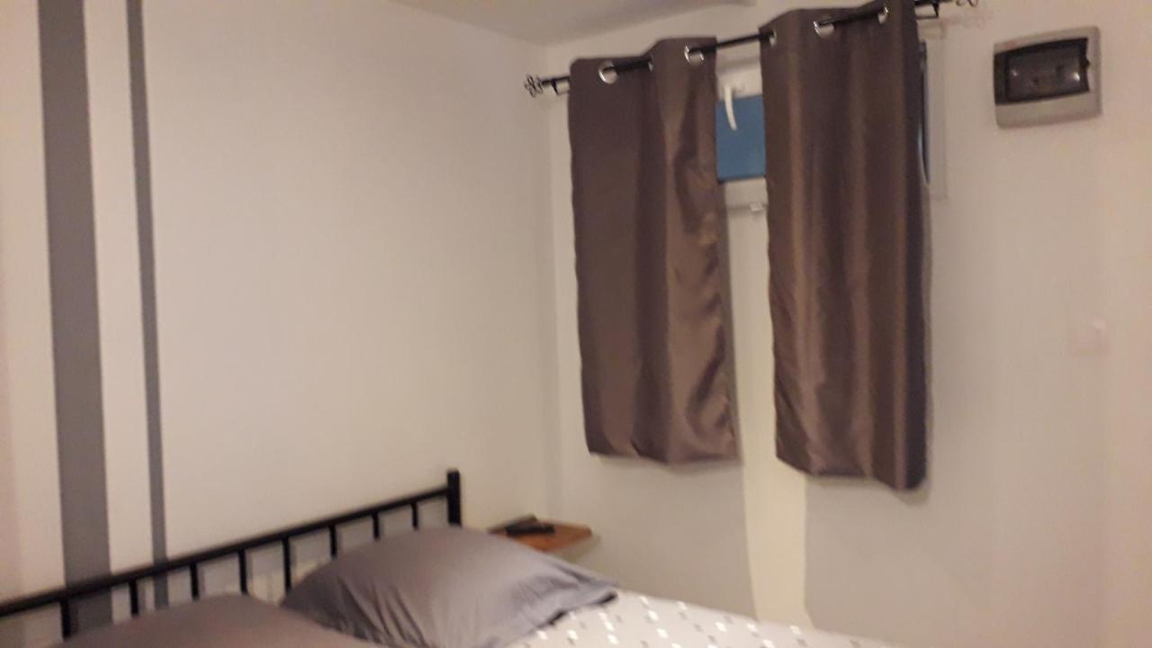 Les Tremieres Bed and Breakfast Saint-Paul-des-Fonts Εξωτερικό φωτογραφία